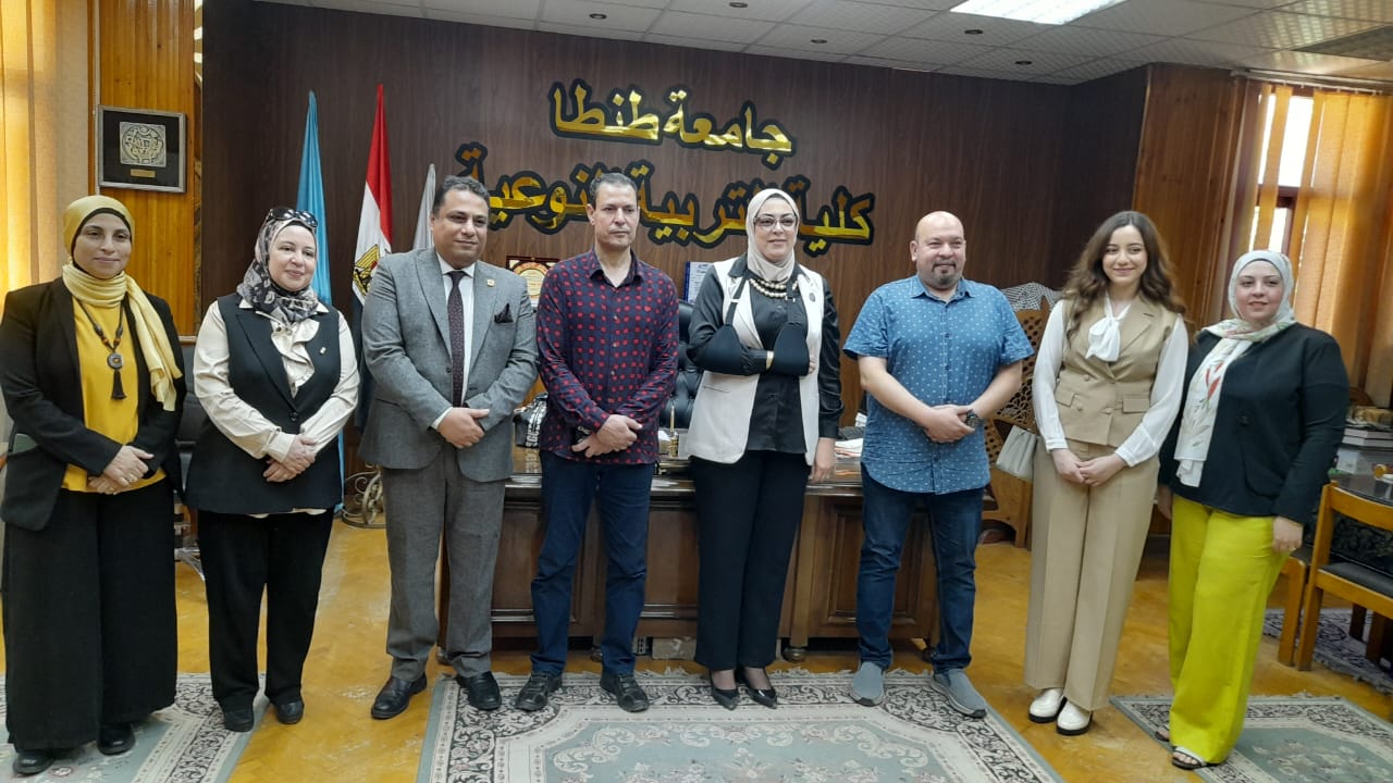 عميد «نوعية طنطا» تستقبل لجنة المناقشة والحكم لرسالة ماجستير بقسم التربية الفنية وتُرحب بأعضائها